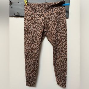 Nike Dri Fit Tight Cheetah Sparkle printed mid rise high full length leggings